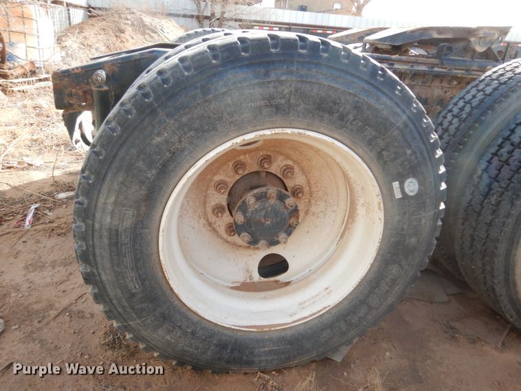 image for item HN9042 2007 Mack CHN  semi truck with vacuum pump