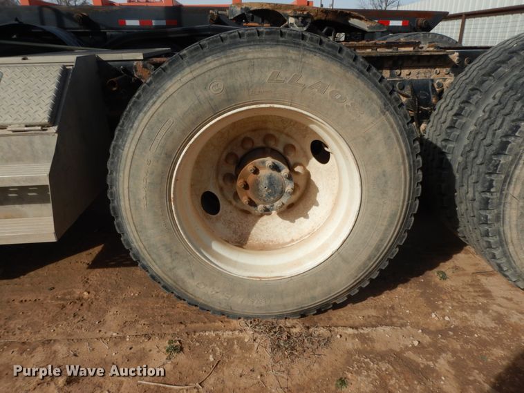 image for item HN9042 2007 Mack CHN  semi truck with vacuum pump