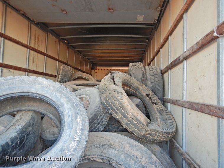 image for item HN9044 2002 International 4300  box truck