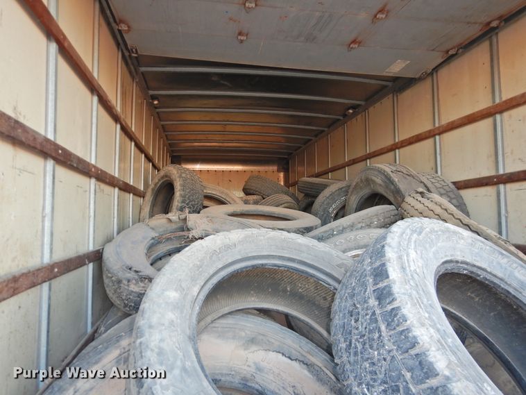 image for item HN9044 2002 International 4300  box truck