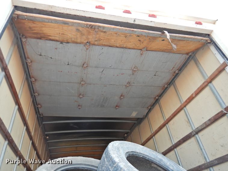 image for item HN9044 2002 International 4300  box truck