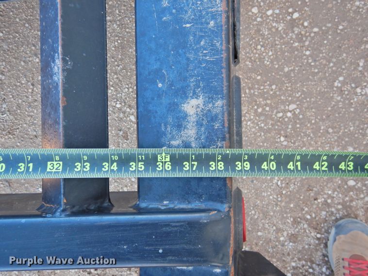 image for item HN9057 2009 PJ equipment trailer