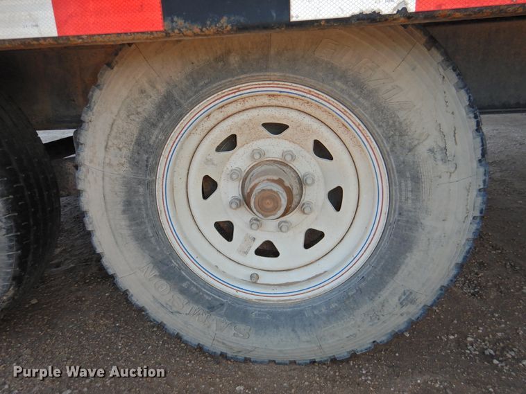 image for item HN9057 2009 PJ equipment trailer