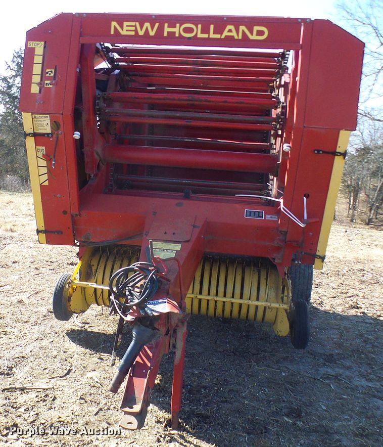 image for item DC2758 1986 New Holland 853  round baler
