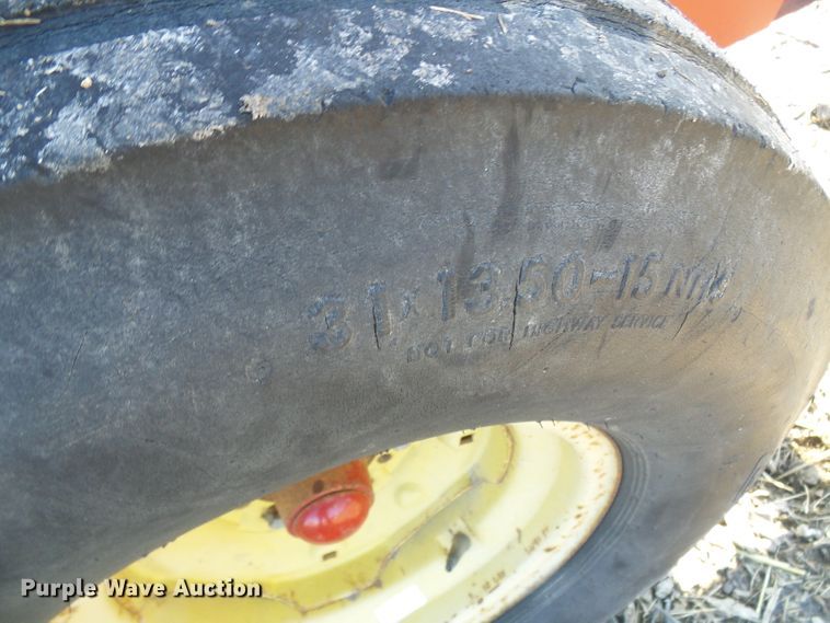 image for item DC2758 1986 New Holland 853  round baler