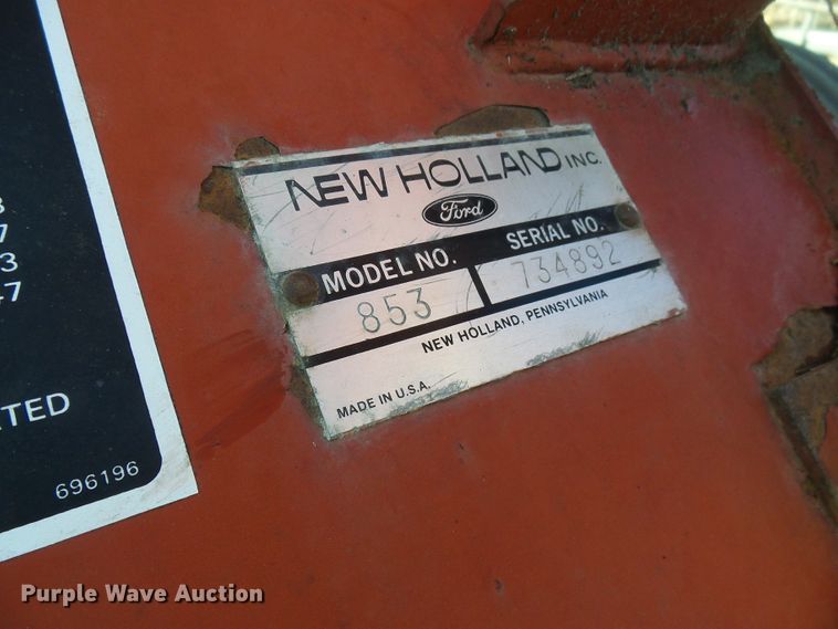 image for item DC2758 1986 New Holland 853  round baler