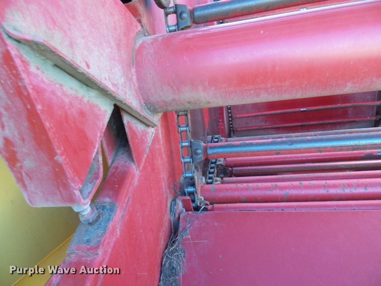 image for item DC2758 1986 New Holland 853  round baler