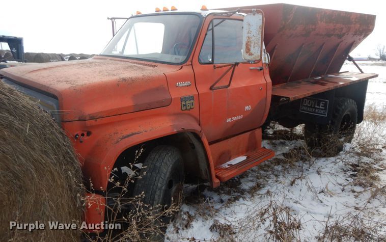 image for item DF6333 1975 Chevrolet C60  applicator truck