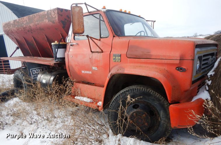 image for item DF6333 1975 Chevrolet C60  applicator truck
