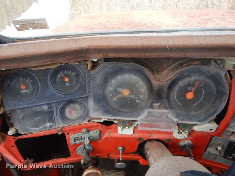 image for item DF6333 1975 Chevrolet C60  applicator truck