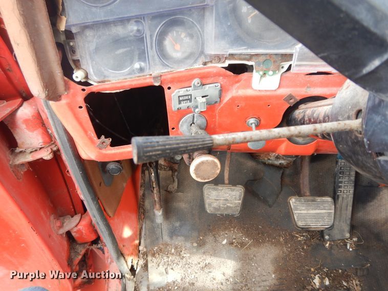 image for item DF6333 1975 Chevrolet C60  applicator truck