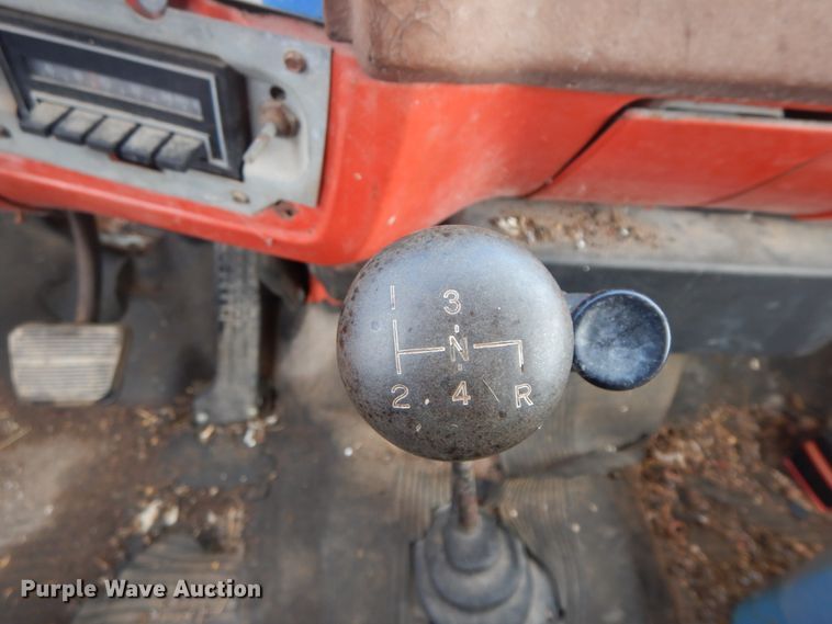 image for item DF6333 1975 Chevrolet C60  applicator truck