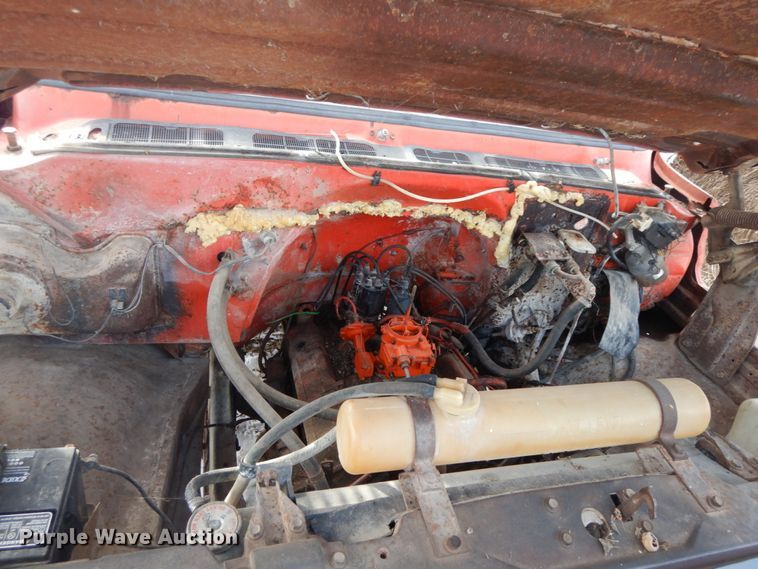 image for item DF6333 1975 Chevrolet C60  applicator truck