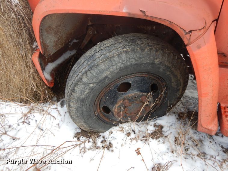 image for item DF6333 1975 Chevrolet C60  applicator truck