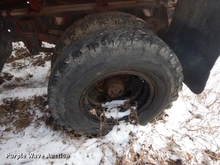 image for item DF6333 1975 Chevrolet C60  applicator truck