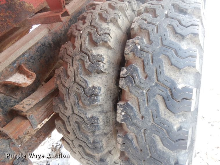 image for item DF6333 1975 Chevrolet C60  applicator truck