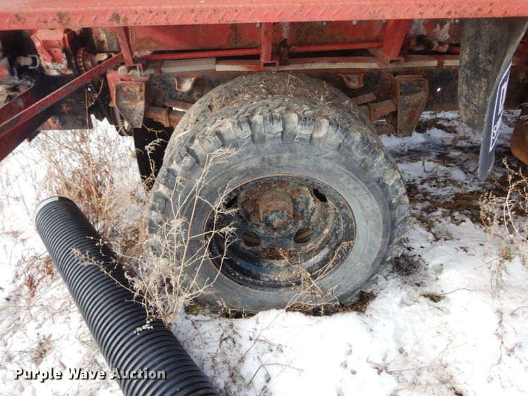 image for item DF6333 1975 Chevrolet C60  applicator truck