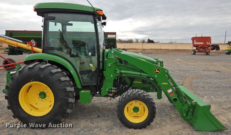 image for item DG1612 2017 John Deere 4052R  MFWD tractor