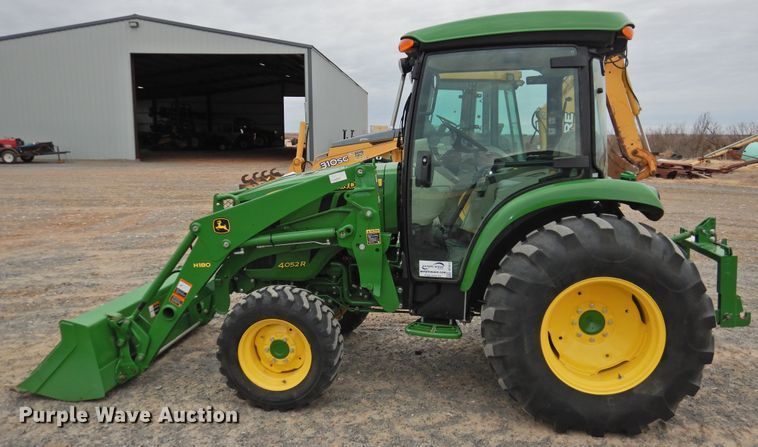 image for item DG1612 2017 John Deere 4052R  MFWD tractor