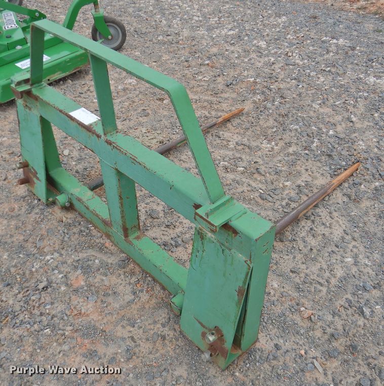 image for item DG1612 2017 John Deere 4052R  MFWD tractor