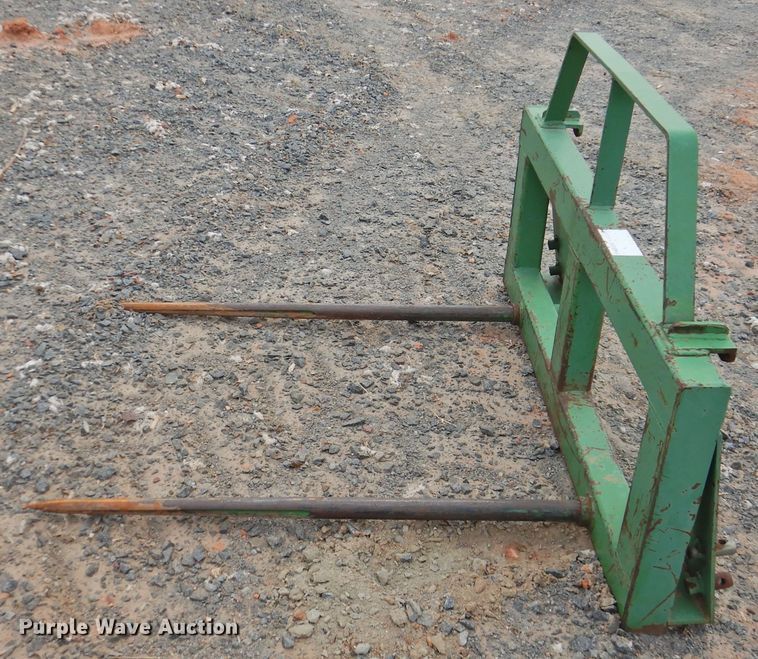 image for item DG1612 2017 John Deere 4052R  MFWD tractor