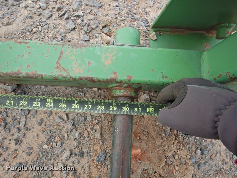 image for item DG1612 2017 John Deere 4052R  MFWD tractor