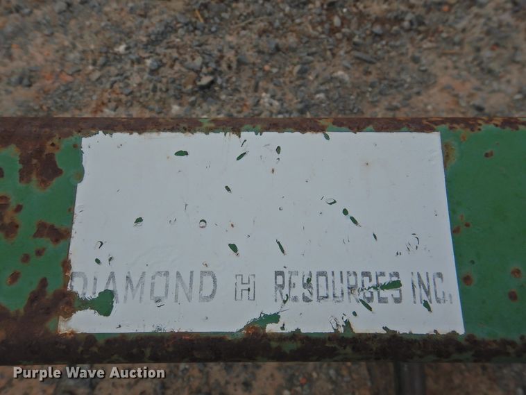 image for item DG1612 2017 John Deere 4052R  MFWD tractor