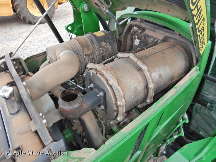 image for item DG1612 2017 John Deere 4052R  MFWD tractor