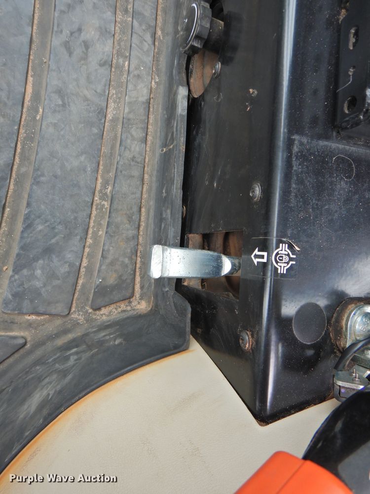 image for item DG1612 2017 John Deere 4052R  MFWD tractor