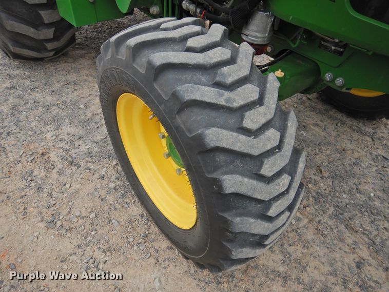image for item DG1612 2017 John Deere 4052R  MFWD tractor