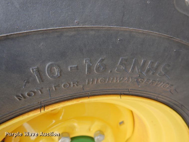 image for item DG1612 2017 John Deere 4052R  MFWD tractor