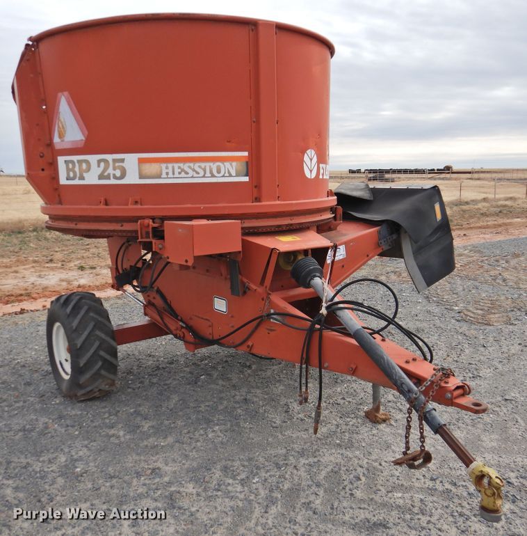 image for item DG1616 Hesston BP25  bale processor