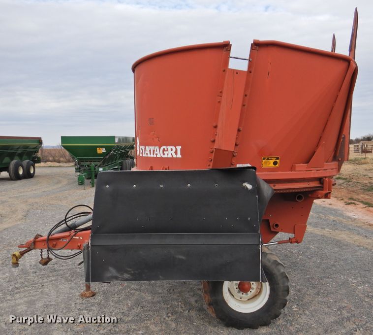 image for item DG1616 Hesston BP25  bale processor