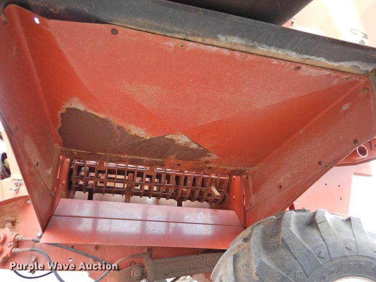 image for item DG1616 Hesston BP25  bale processor