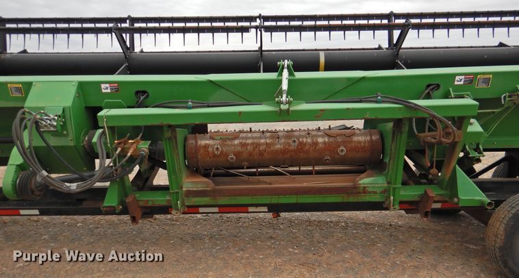 image for item DG1624 John Deere 936D  draper head