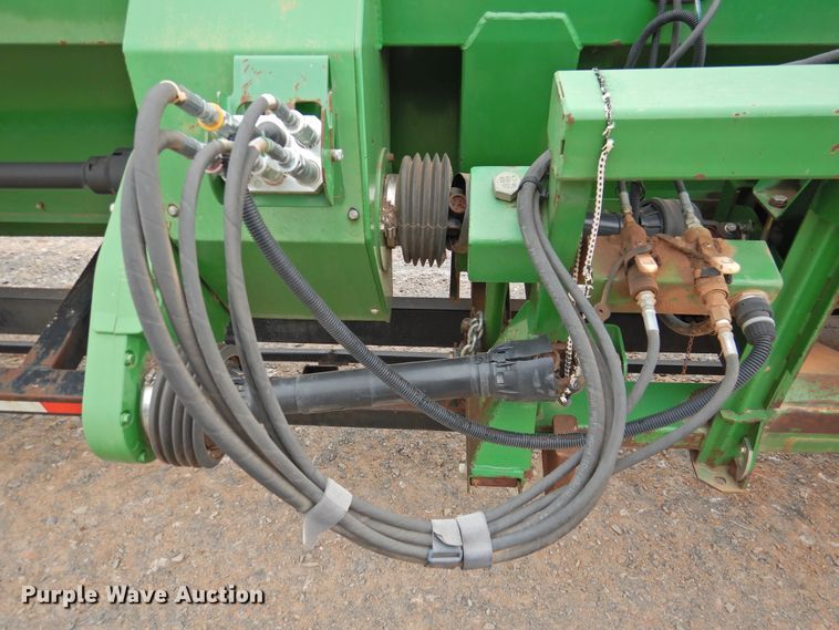 image for item DG1624 John Deere 936D  draper head