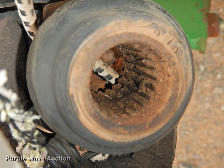 image for item DG1624 John Deere 936D  draper head