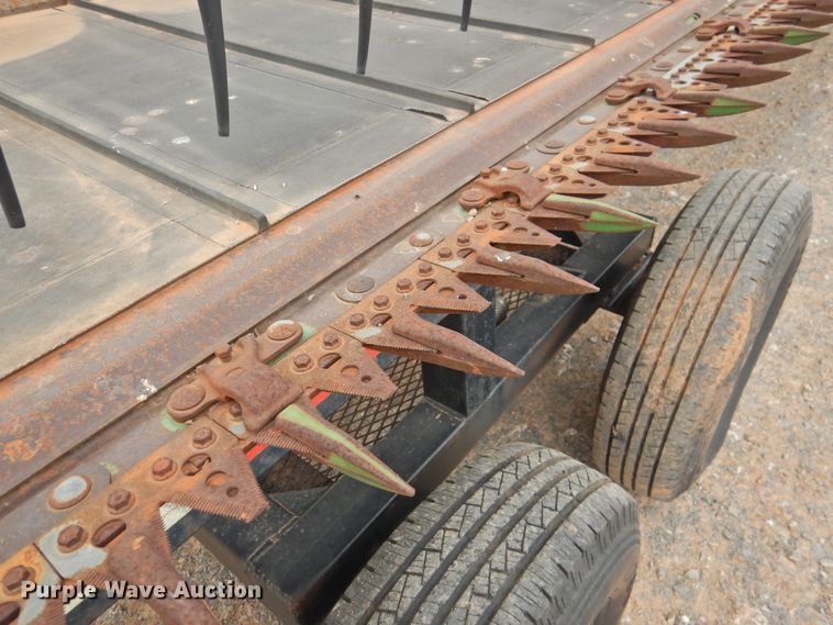 image for item DG1624 John Deere 936D  draper head