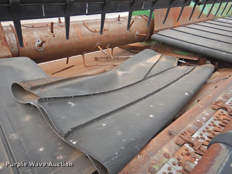 image for item DG1624 John Deere 936D  draper head