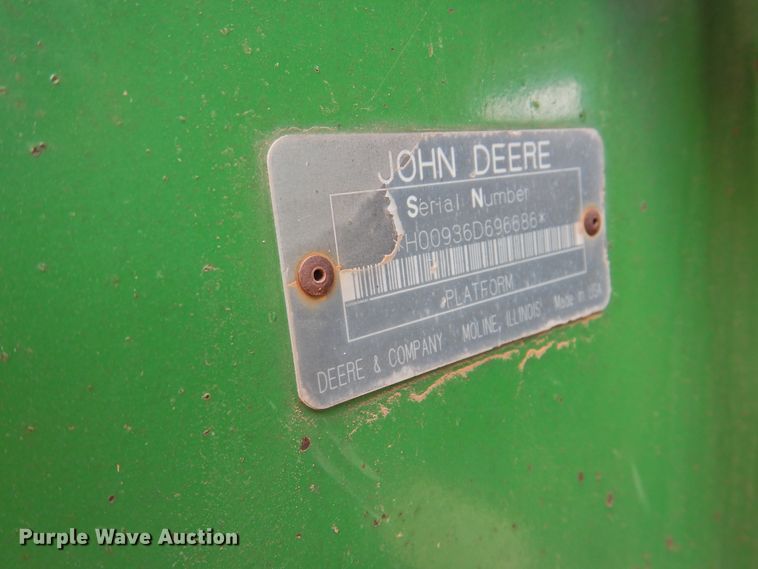 image for item DG1624 John Deere 936D  draper head