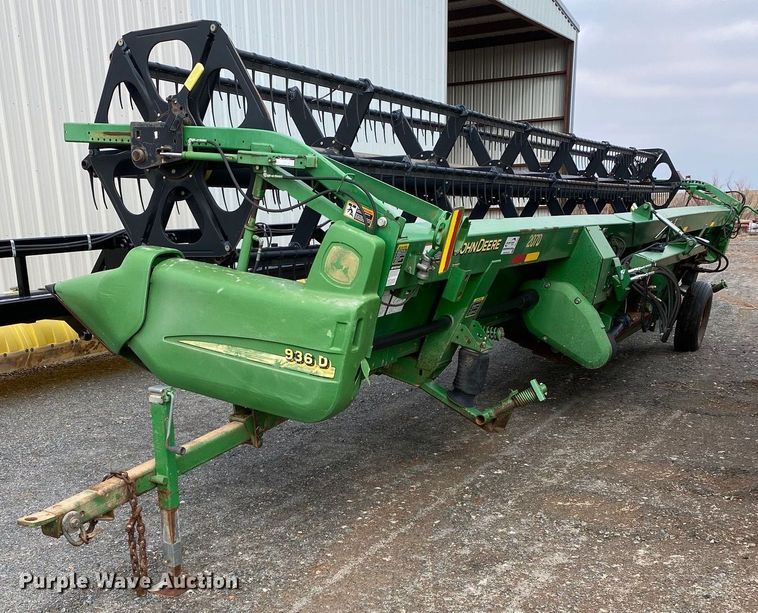 image for item DG1624 John Deere 936D  draper head