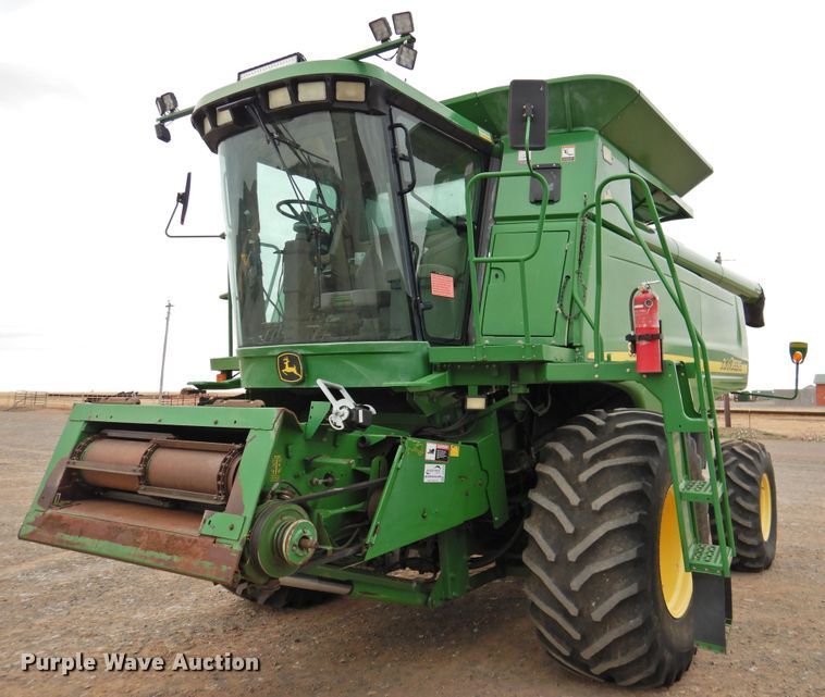 image for item DG1625 2003 John Deere 9750 STS  combine