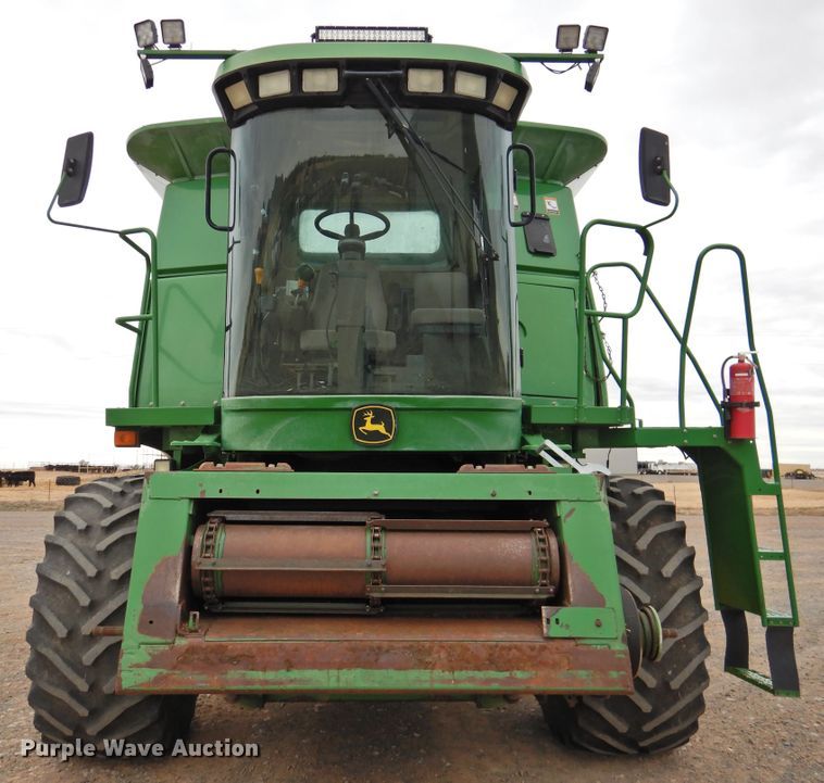 image for item DG1625 2003 John Deere 9750 STS  combine