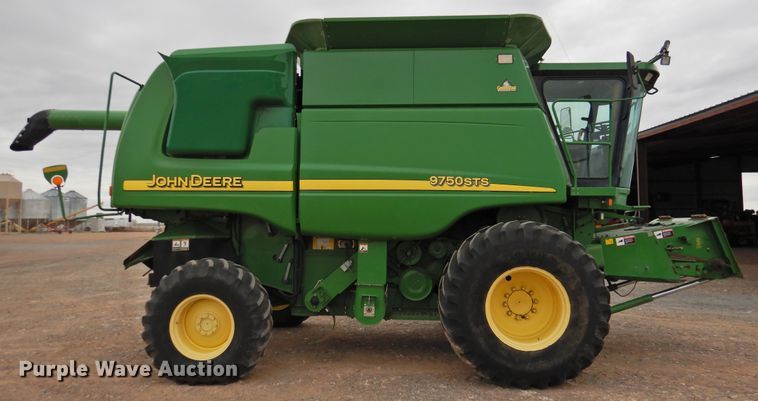 image for item DG1625 2003 John Deere 9750 STS  combine