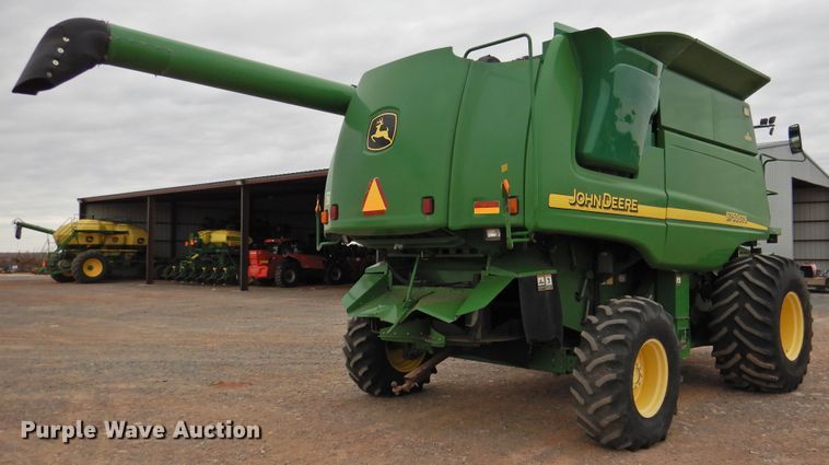 image for item DG1625 2003 John Deere 9750 STS  combine