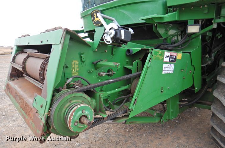 image for item DG1625 2003 John Deere 9750 STS  combine