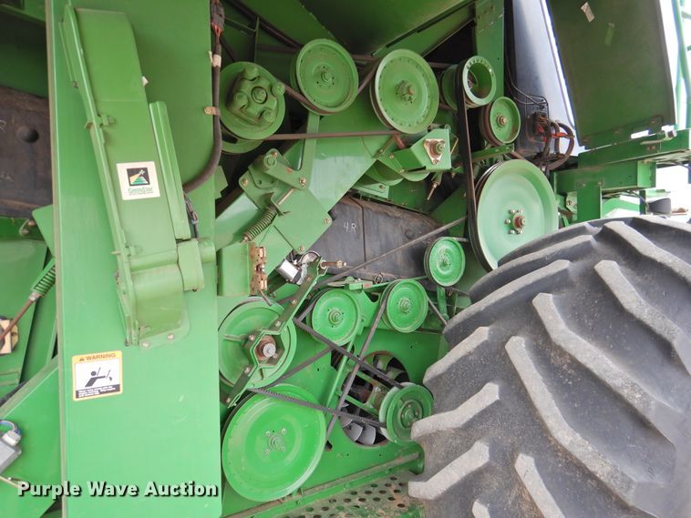 image for item DG1625 2003 John Deere 9750 STS  combine