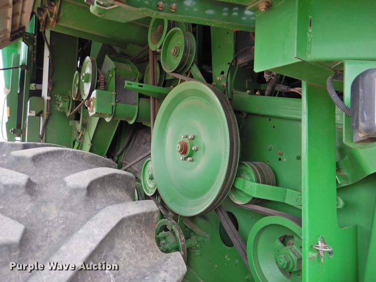 image for item DG1625 2003 John Deere 9750 STS  combine