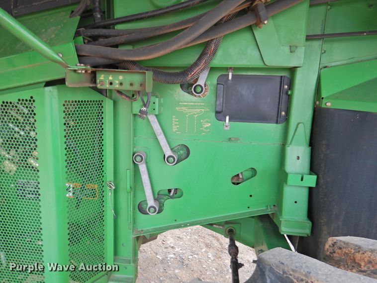 image for item DG1625 2003 John Deere 9750 STS  combine
