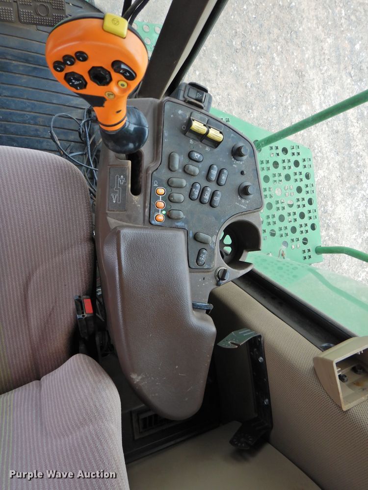 image for item DG1625 2003 John Deere 9750 STS  combine